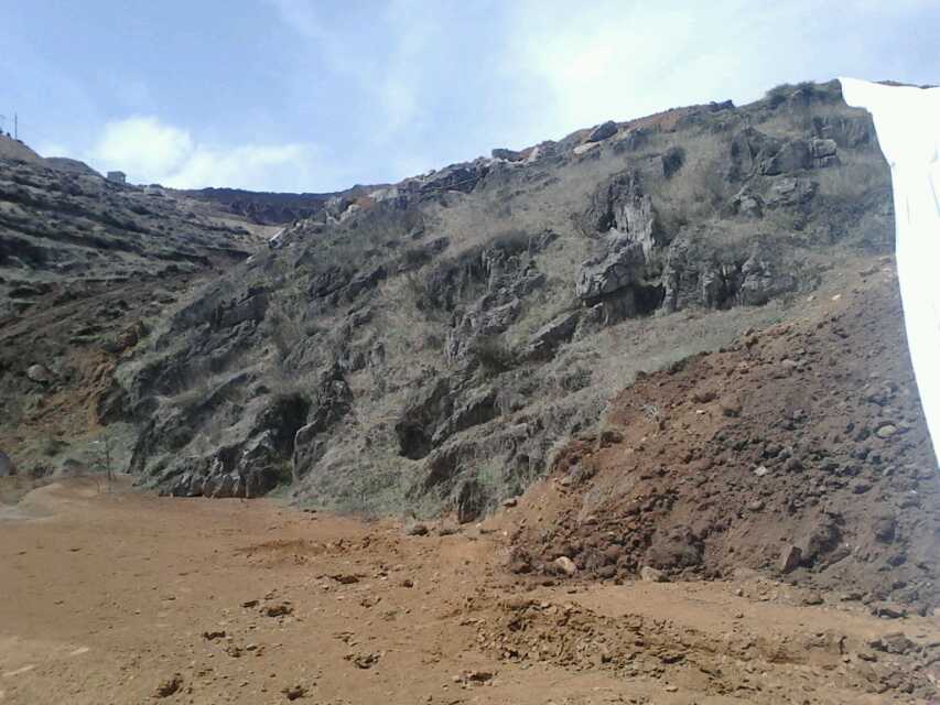 壩坡防浪護(hù)坡土工膜施工過程 土工膜價(jià)格貴嗎？
